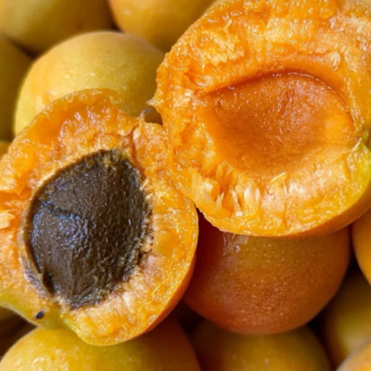 超甜吊干杏2斤同城送新疆维吾尔自治区