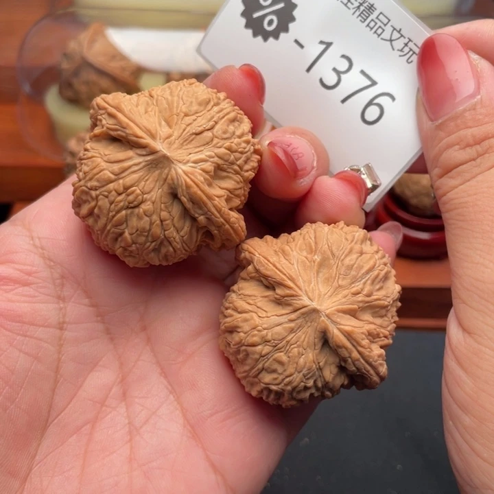 吊坠文玩核桃43毕业平谷绣球