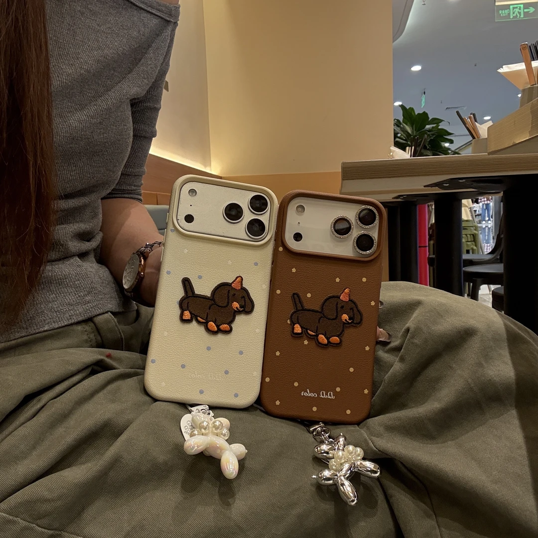 斑点小狗卡通适用苹果17promax/16防摔/15手机壳可爱流行风格