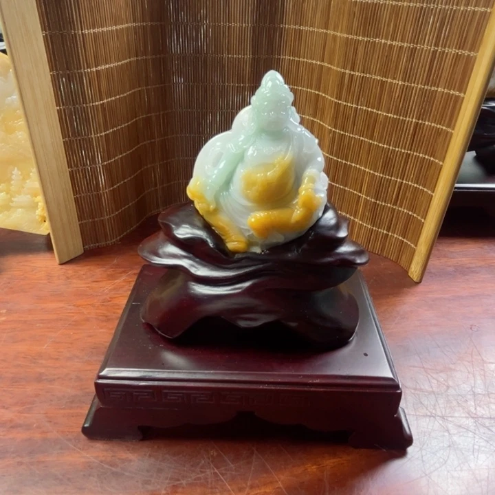 翡翠摆件未镶嵌翡翠