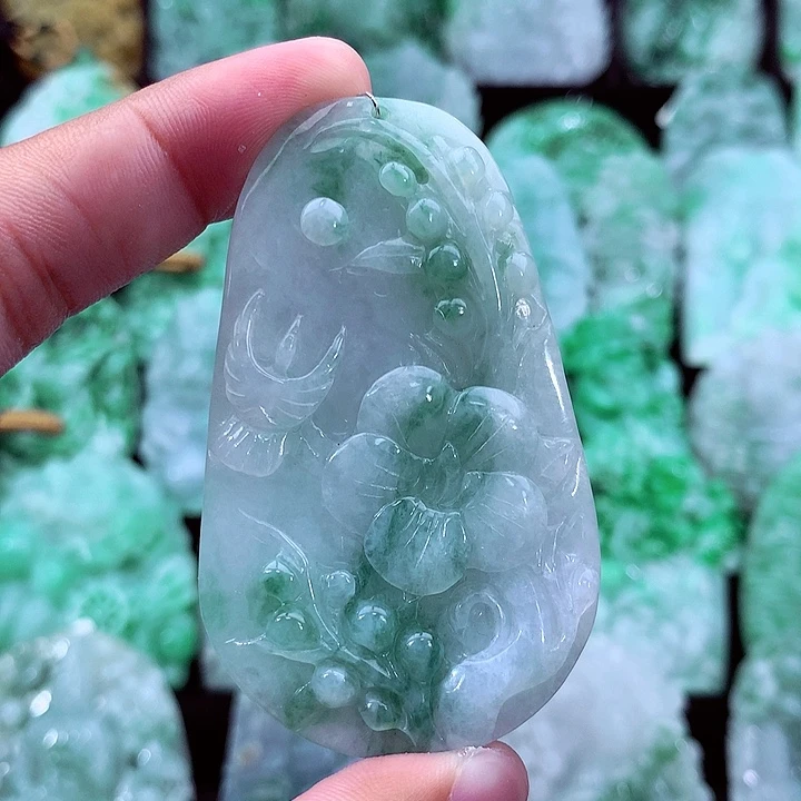 吊坠(不含链)未镶嵌翡翠