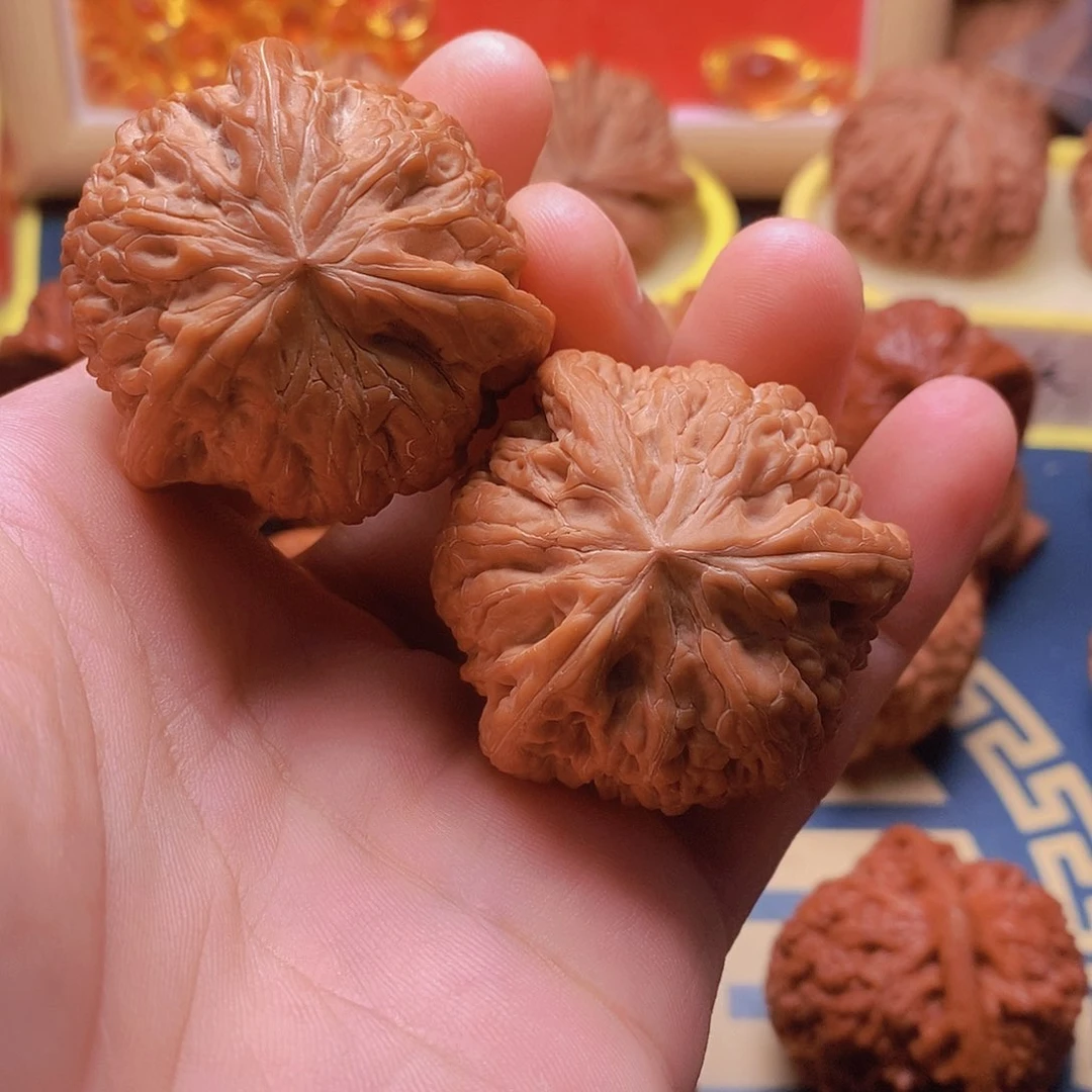 把件文玩核桃铁锤三棱