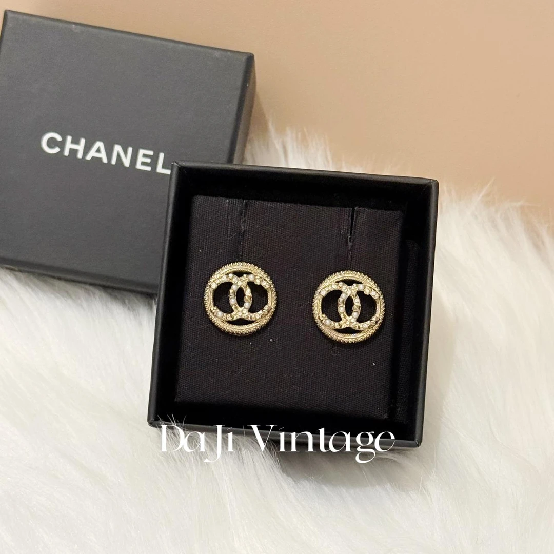 99新 Chanel/香奈儿 大吉中古/香奈儿圆形双c带钻珍珠耳钉