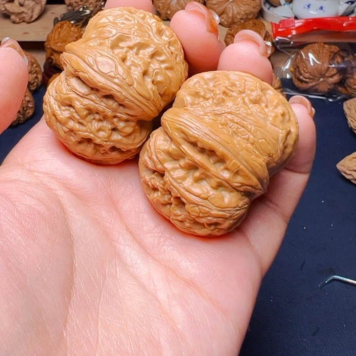 文玩核桃吊坠元宝45