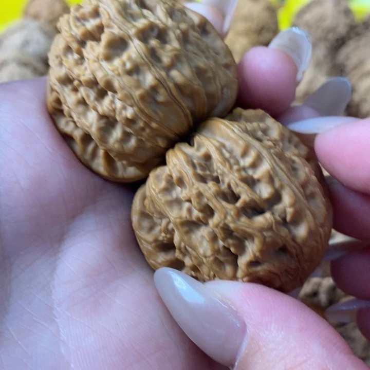 C***’猴头核桃吊坠白狮子