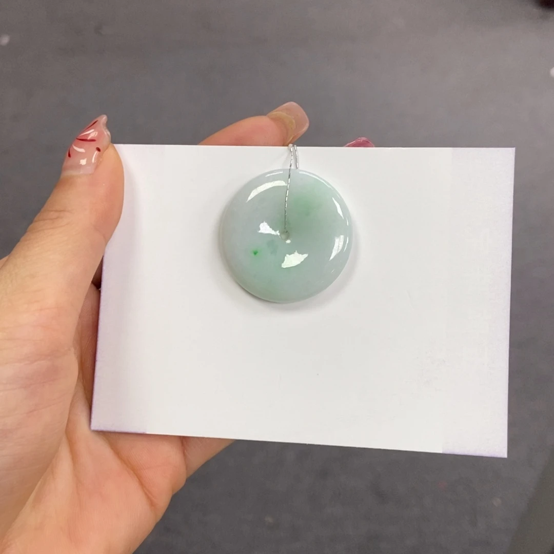 翡翠颈饰未镶嵌天然翡翠