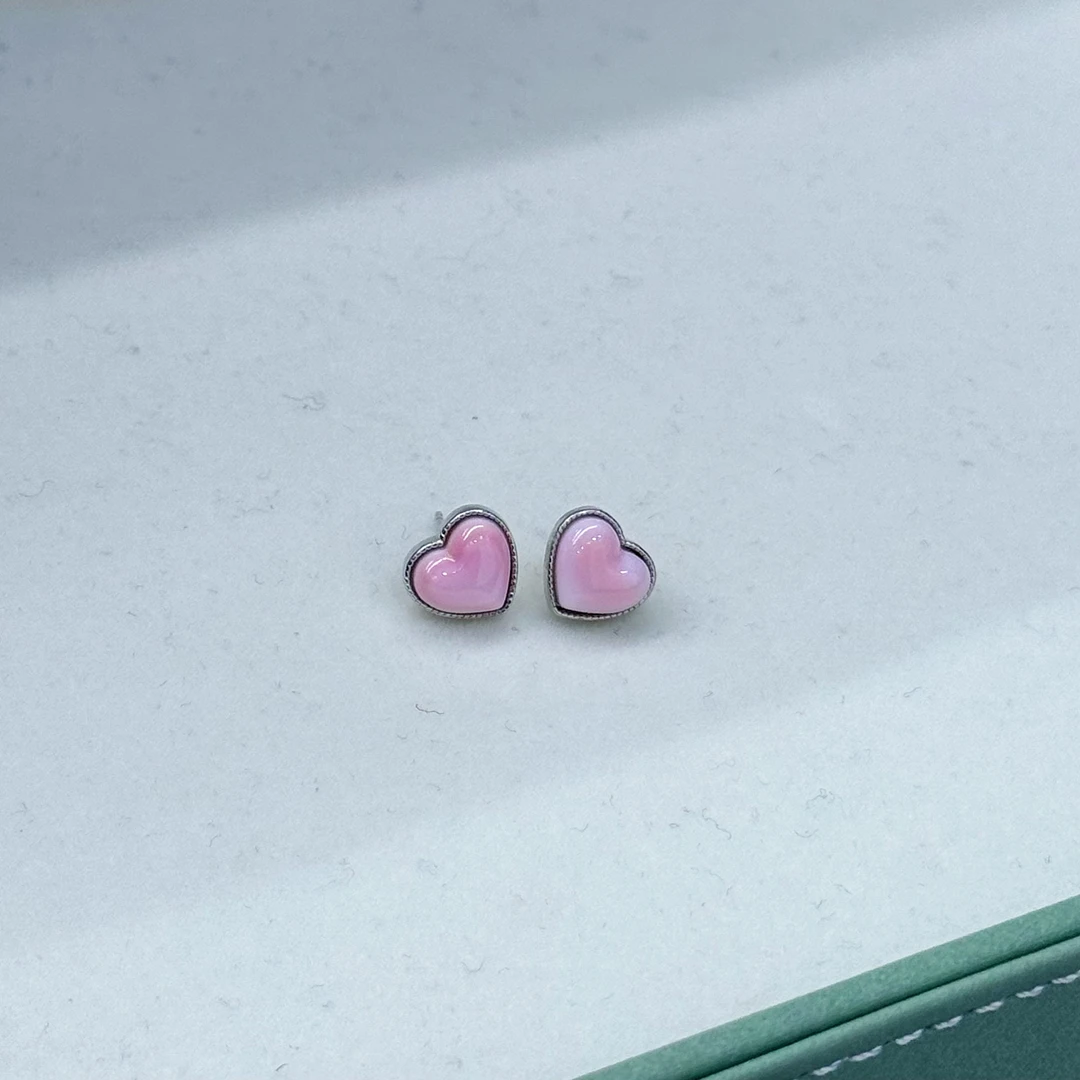 【绎世珍珠】小甜心 银色包边海螺粉彩宝贝壳粉色耳钉