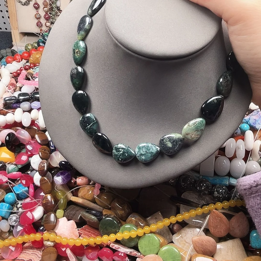 玛瑙/玉髓未镶嵌珠宝半成品墨玉