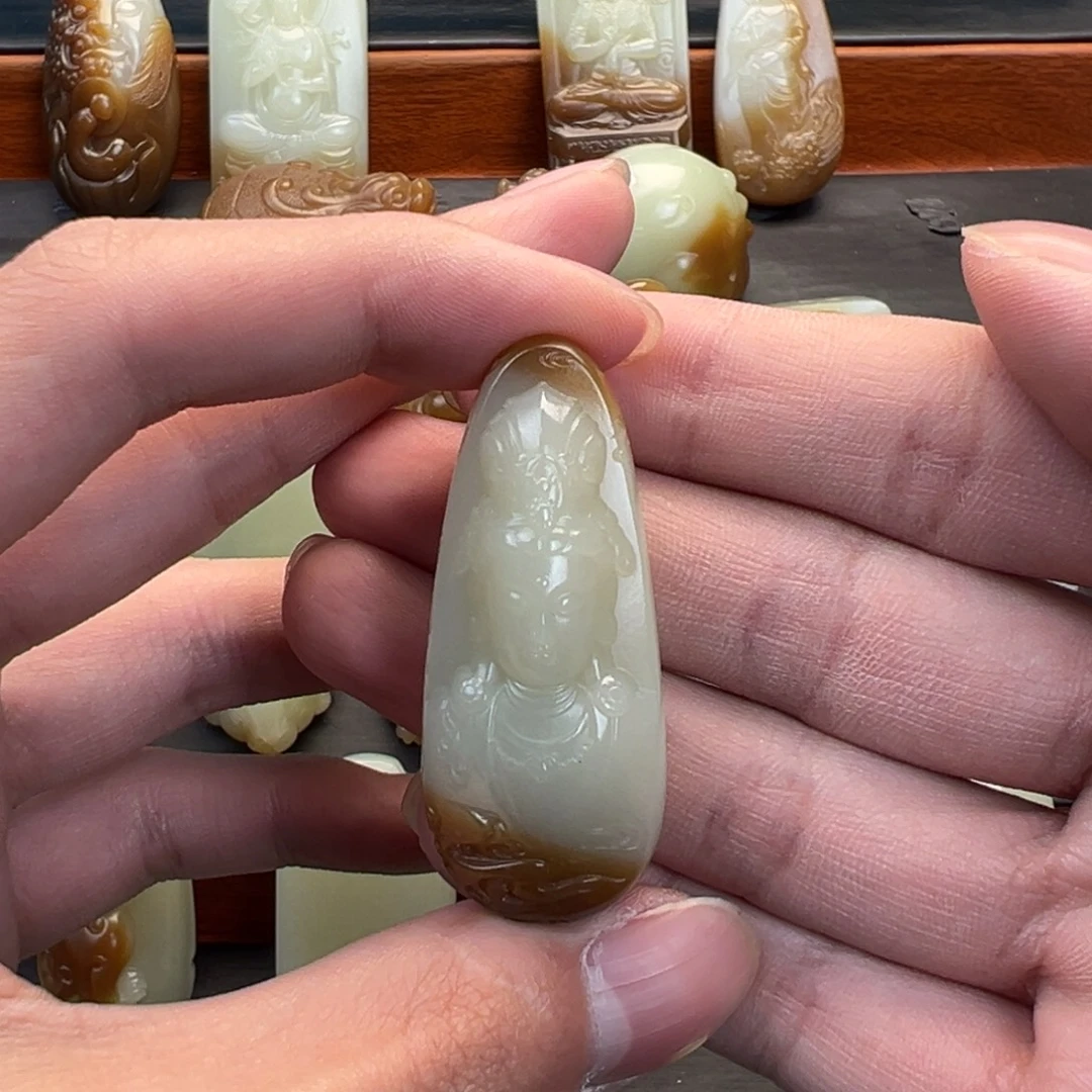 和田玉（糖玉）未镶嵌颈饰