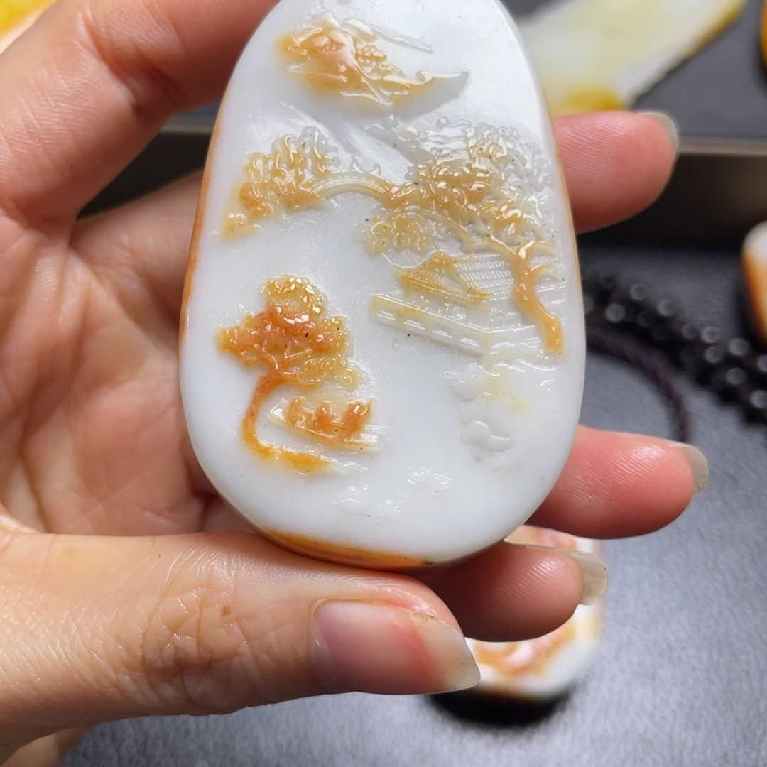 6***1和田玉未镶嵌颈饰