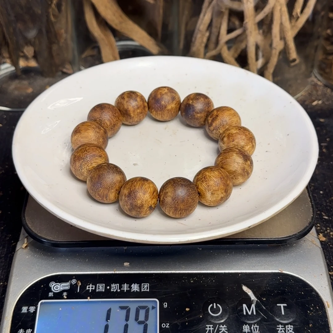 沉香沉香碎屑棋楠沉香17.9克