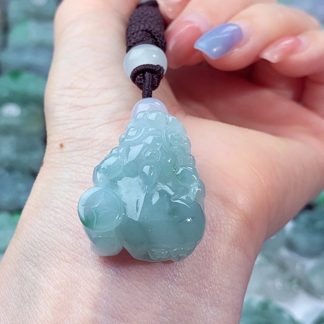 颈饰未镶嵌翡翠天然