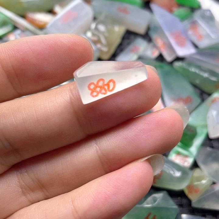定制翡翠未镶嵌天然缅甸翡翠