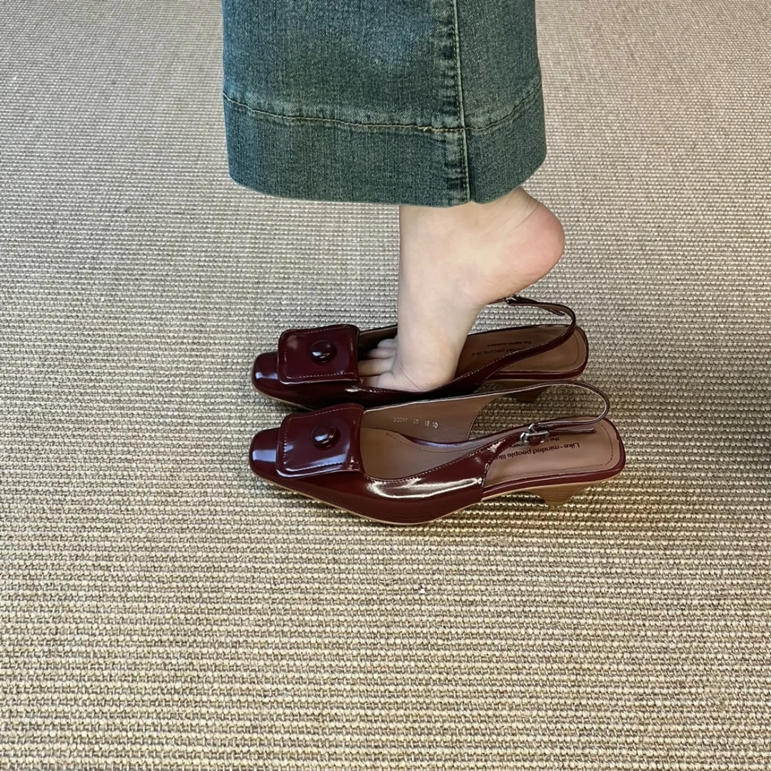 夏季新款方头浅口后绊带单鞋法式优雅纽扣后空时尚百搭包头凉鞋女