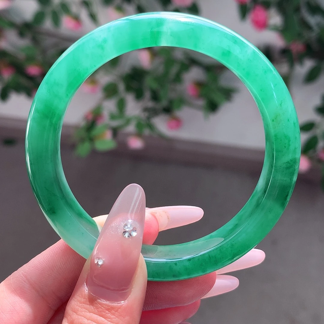 石英质玉手镯未镶嵌八****捞