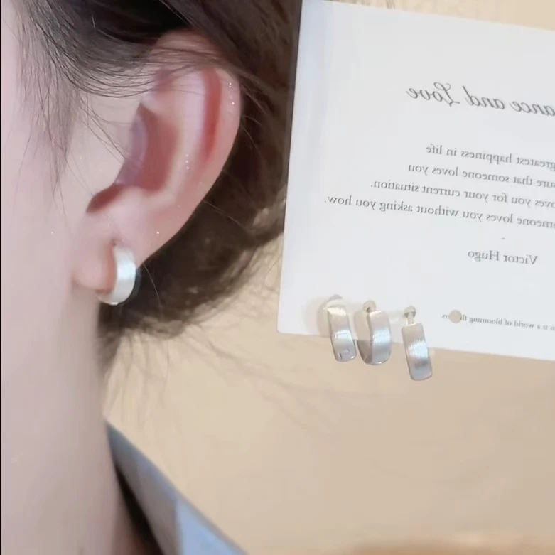 铜合金耳饰 磨砂拉丝银色百搭素圈耳环耳钉女轻奢小众高级感耳饰