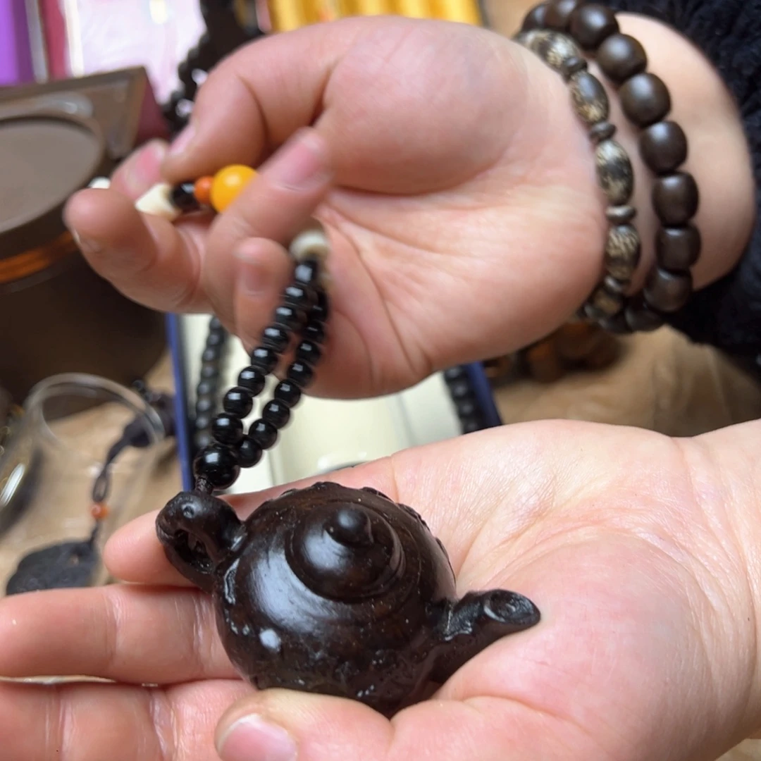 大叶紫檀（黑酸枝木类）