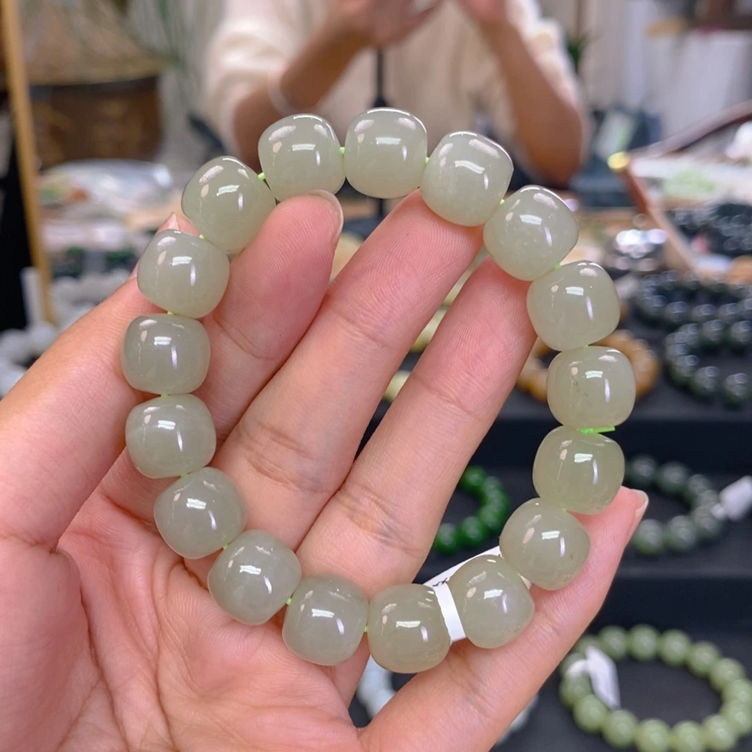 未镶嵌手串和田玉