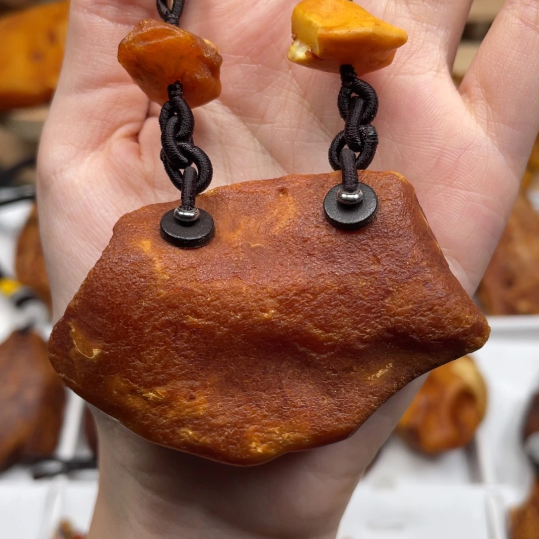 琥珀未镶嵌珠宝奇石