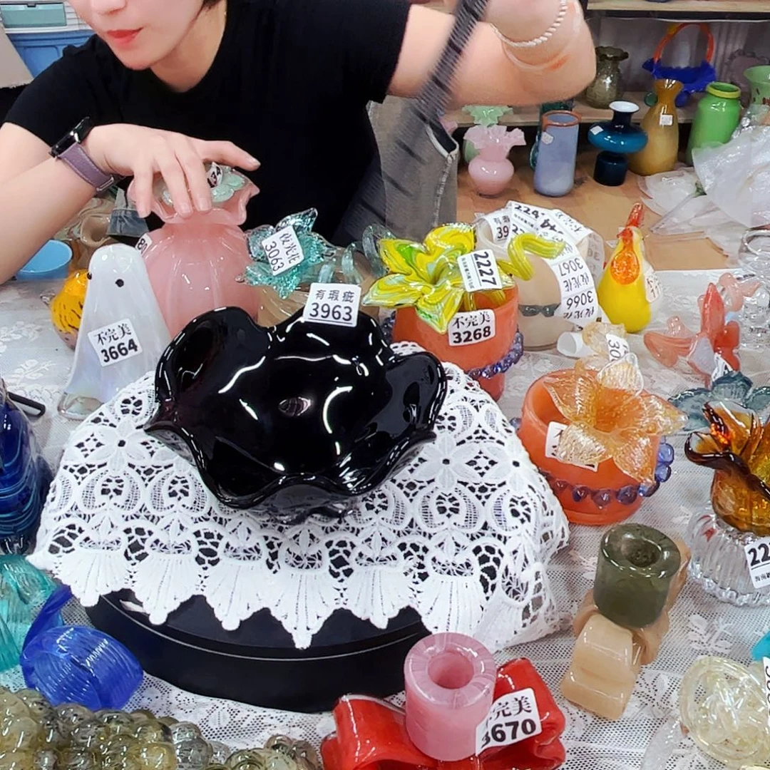 3963 家悦琉璃工艺品瑕