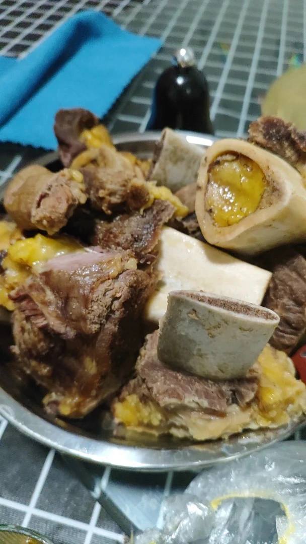 牛大骨带大肉 锡林郭勒草原黄膘牛骨 草原深处牧民自养自销