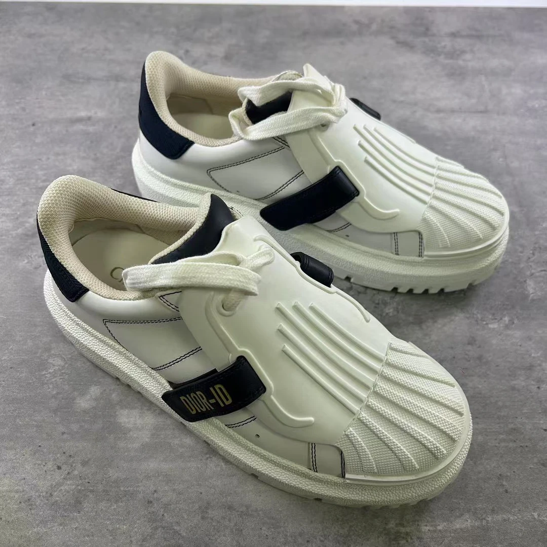 95新 DIOR/迪奥 36.5码/仔仔女鞋/白色侧边logo女士时尚板鞋 1022