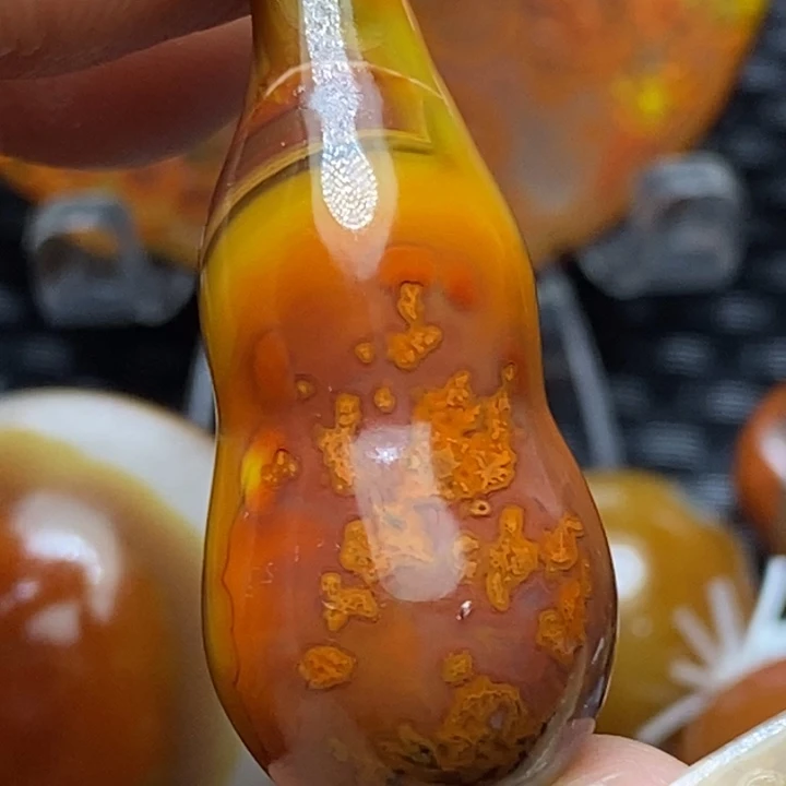 玛瑙/玉髓颈饰未镶嵌何*录