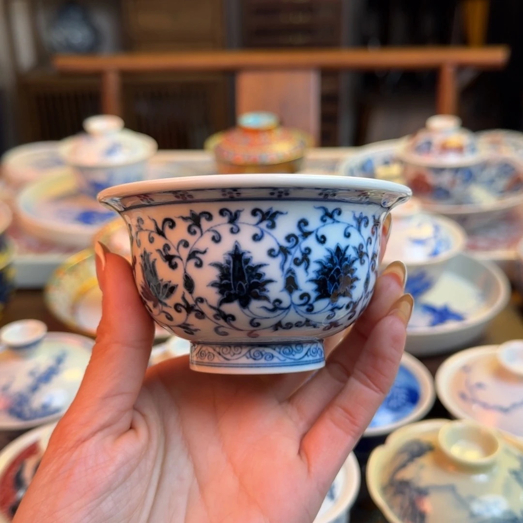 杯重工缠枝莲压手杯纯手绘