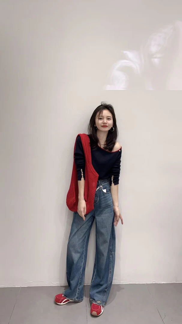 2025秋季新款荡领一字肩长袖T恤褶皱修身显瘦上衣百搭牛仔裤套装