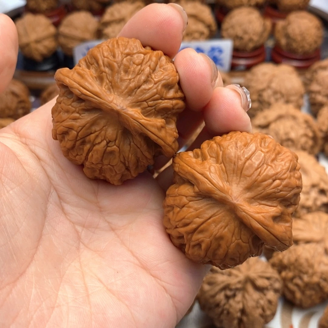 【闪购商品】文玩核桃吊坠42尺血麒麟