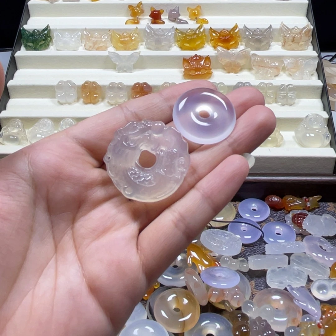 靠***っ玛瑙/玉髓吊坠(赠链)未镶嵌