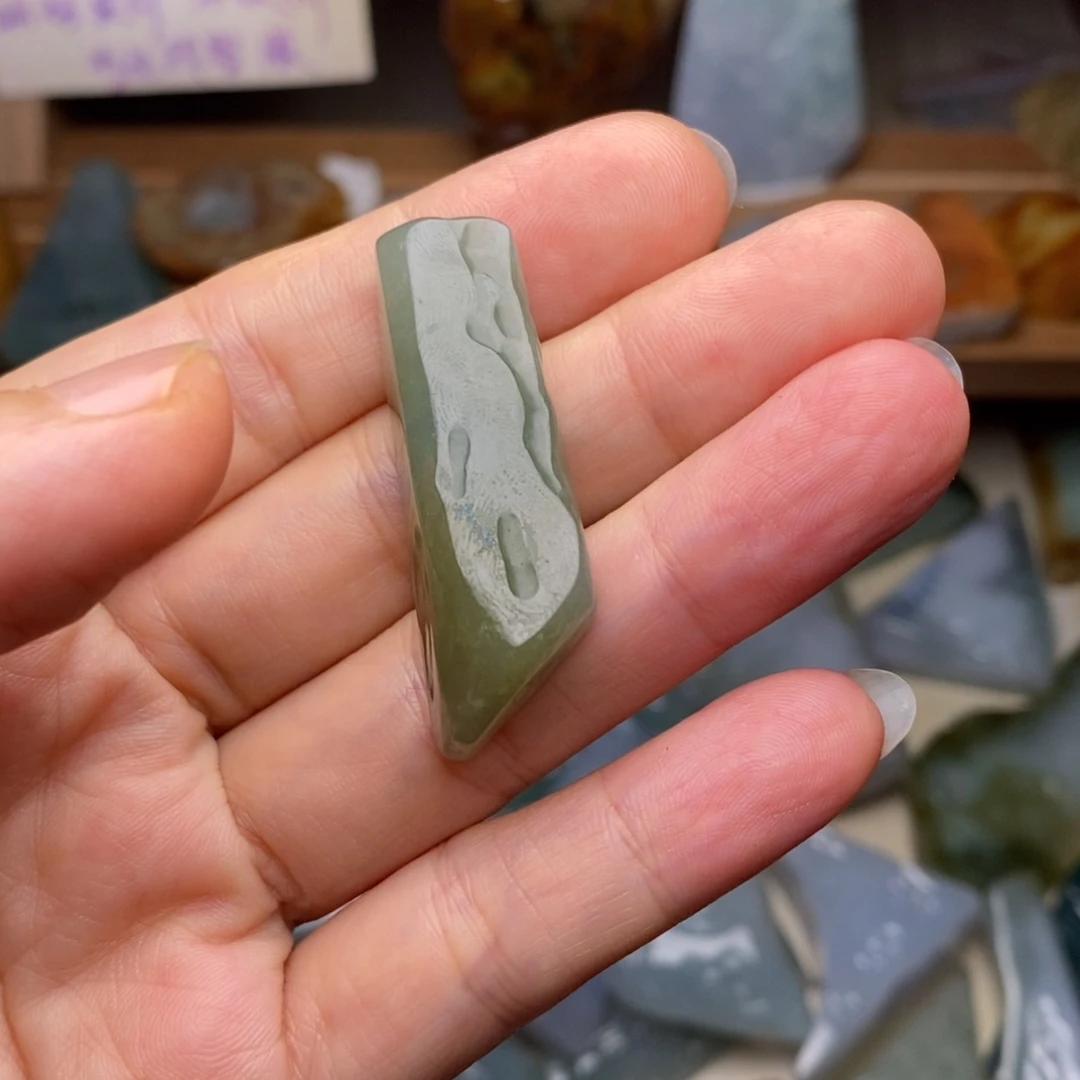 翡翠未镶嵌颈饰天然