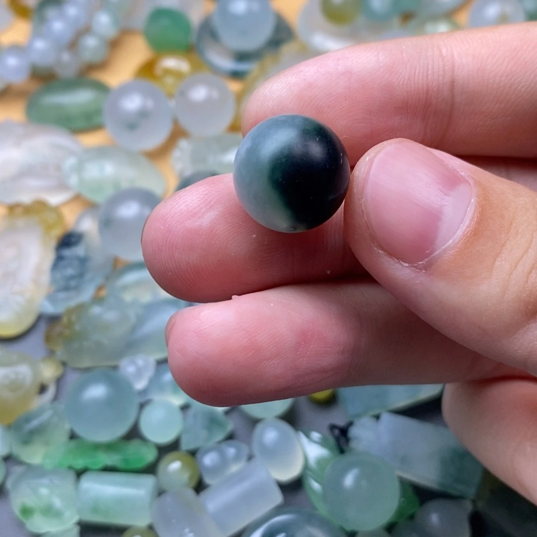 定制翡翠未镶嵌珠子