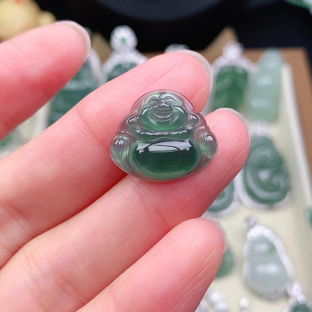 ****羊翡翠未镶嵌颈饰吊坠