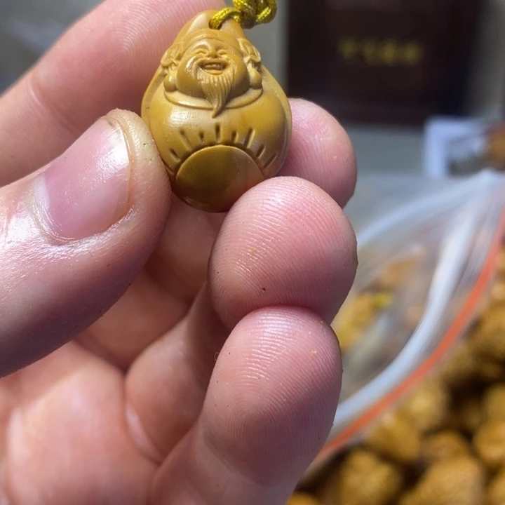 橄榄核手串32干干净净了