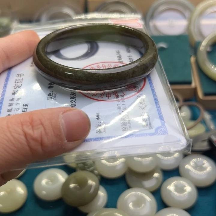 和田玉手镯未镶嵌58圈围10118