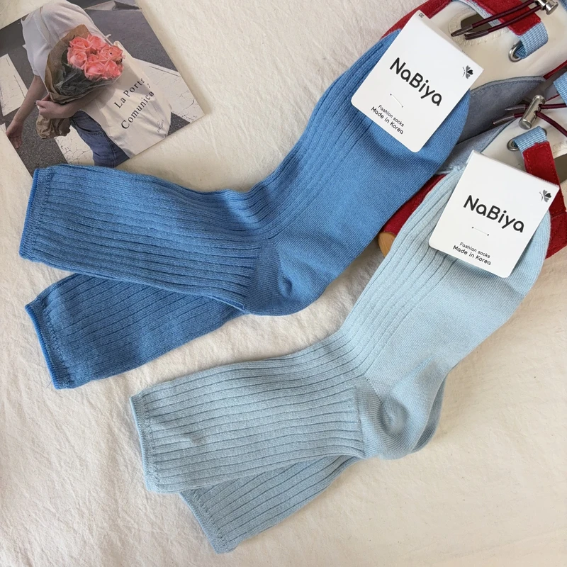 韩国东大门秋冬新款纯色多巴胺坑条纹中筒袜湖蓝奶油色高质棉女袜