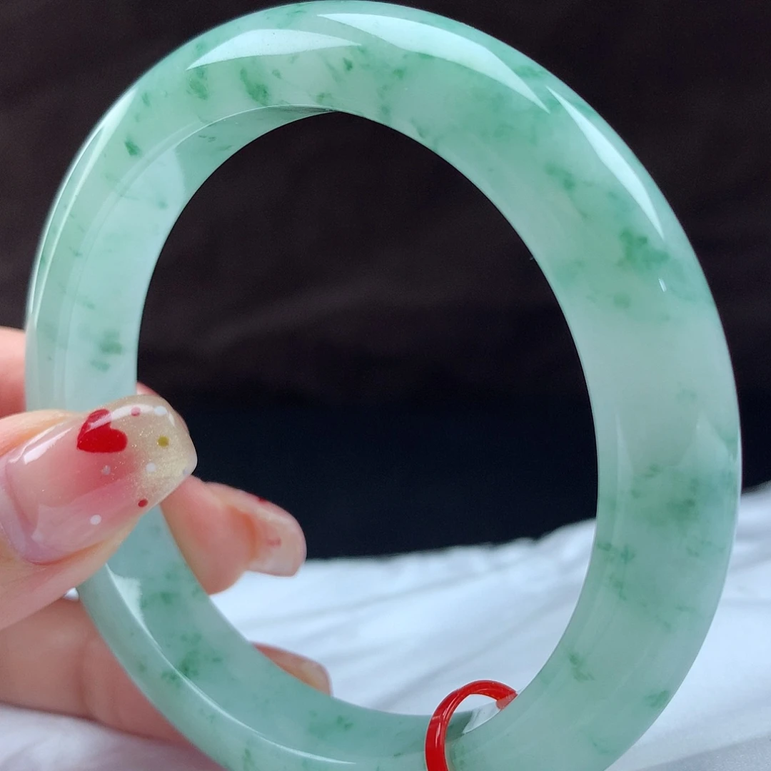 翡翠手镯未镶嵌96775，