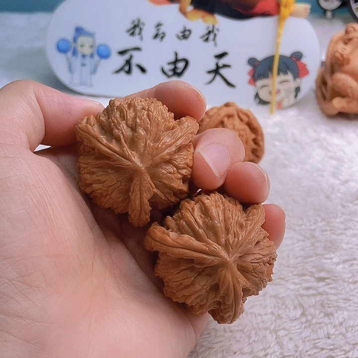 吊坠文玩核桃罗**亚三棱