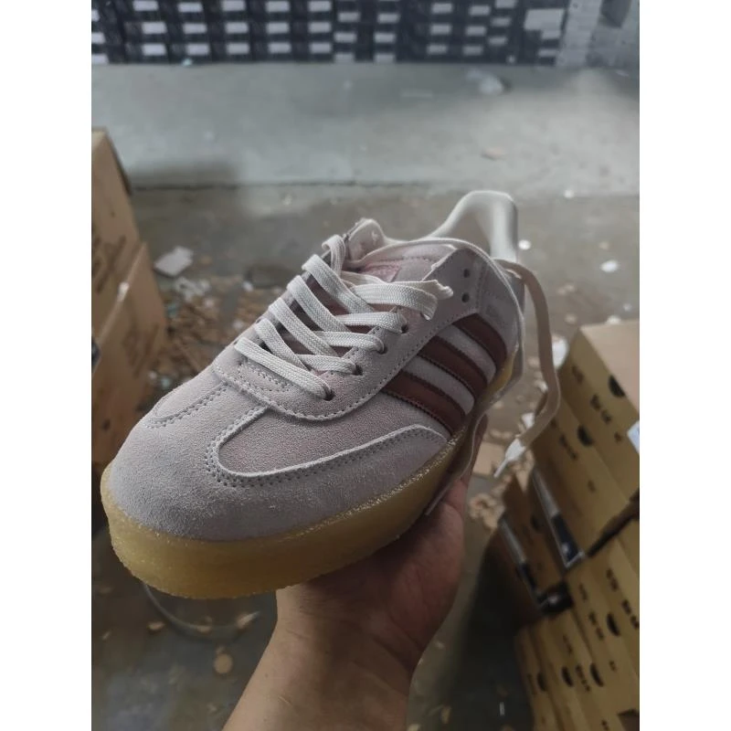 灰粉色翻毛皮德训鞋