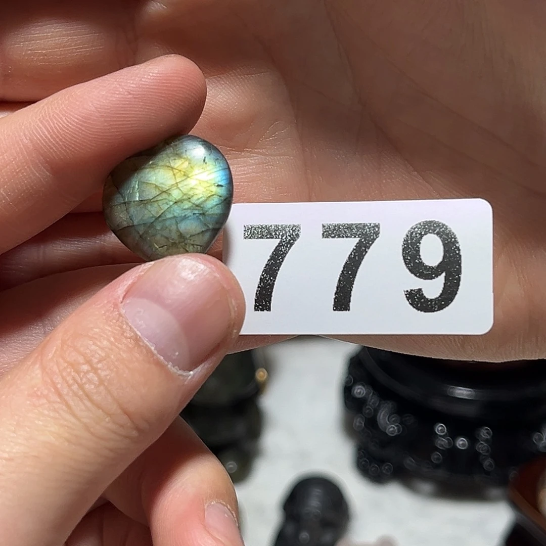 未镶嵌水晶大型摆件（非配饰）