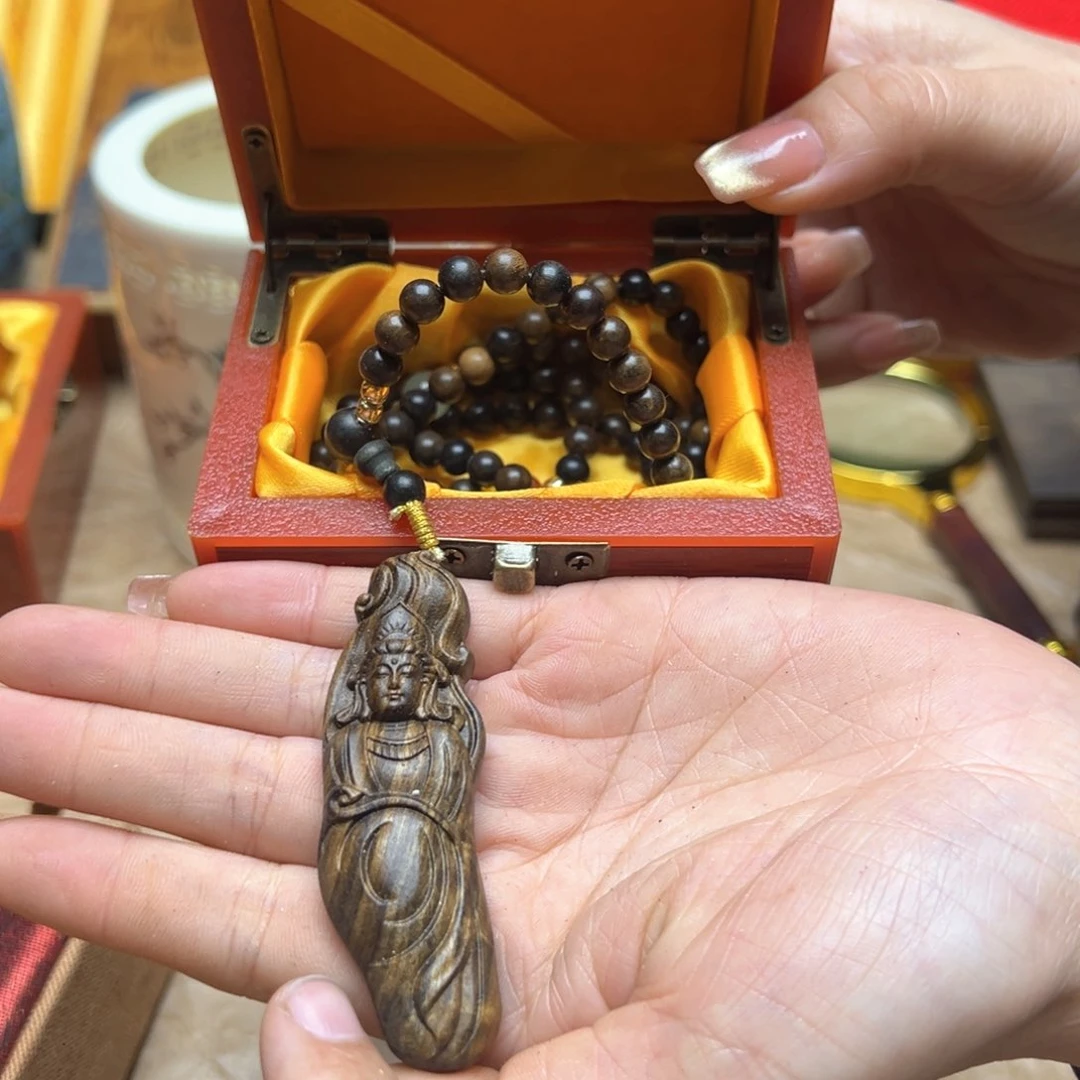 大叶紫檀（黑酸枝木类）