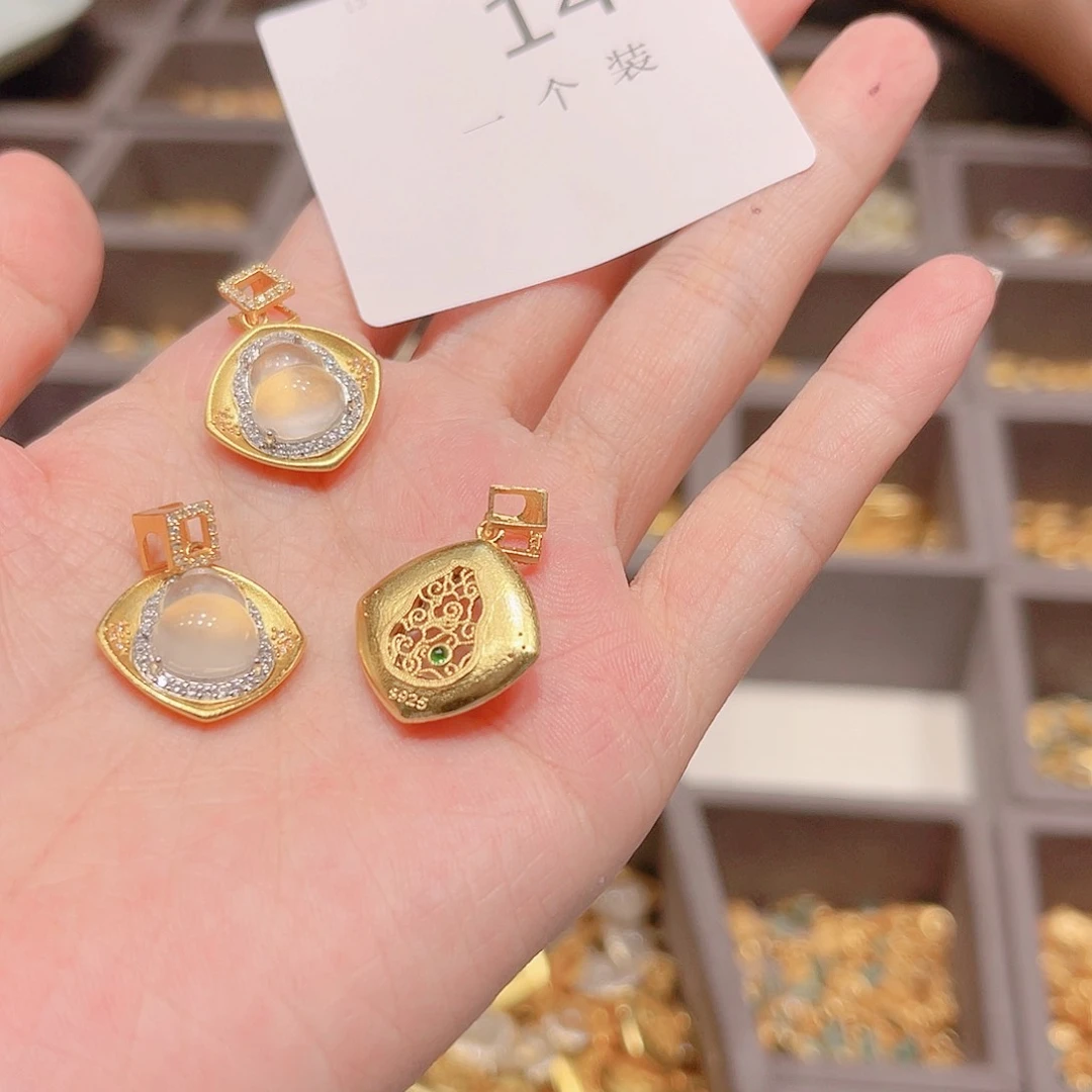 水晶珠宝半成品银S925镀金镶嵌147 。