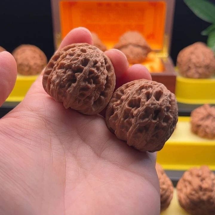 吊坠猴头核桃35白狮子