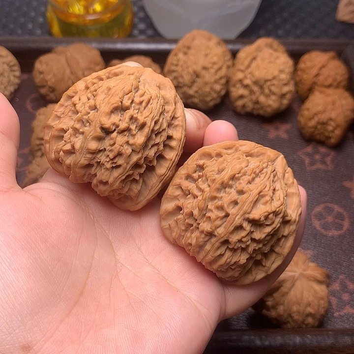 文玩核桃吊坠南疆石44尺