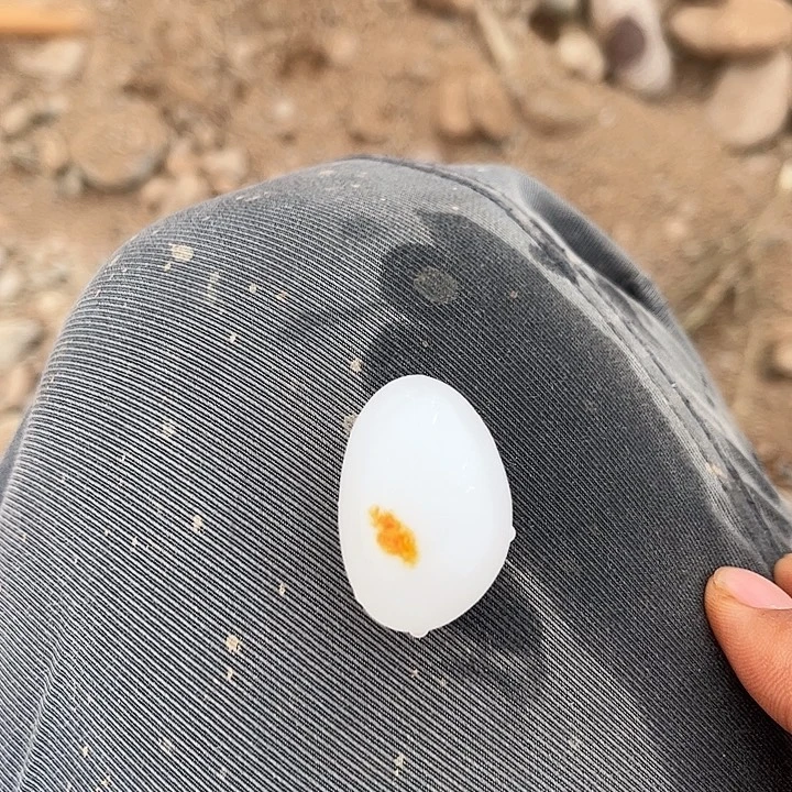 石英质玉未镶嵌颈饰