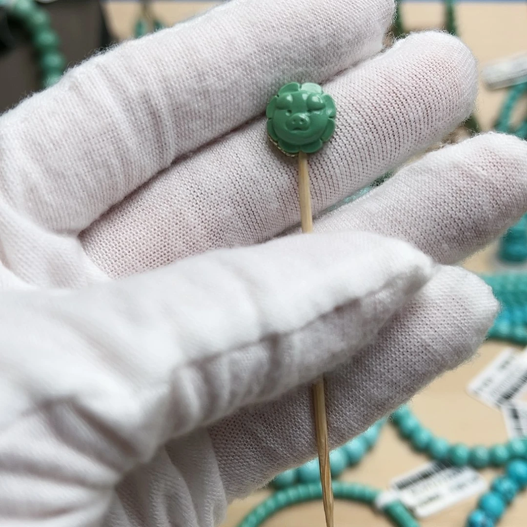 绿松石雕刻未镶嵌