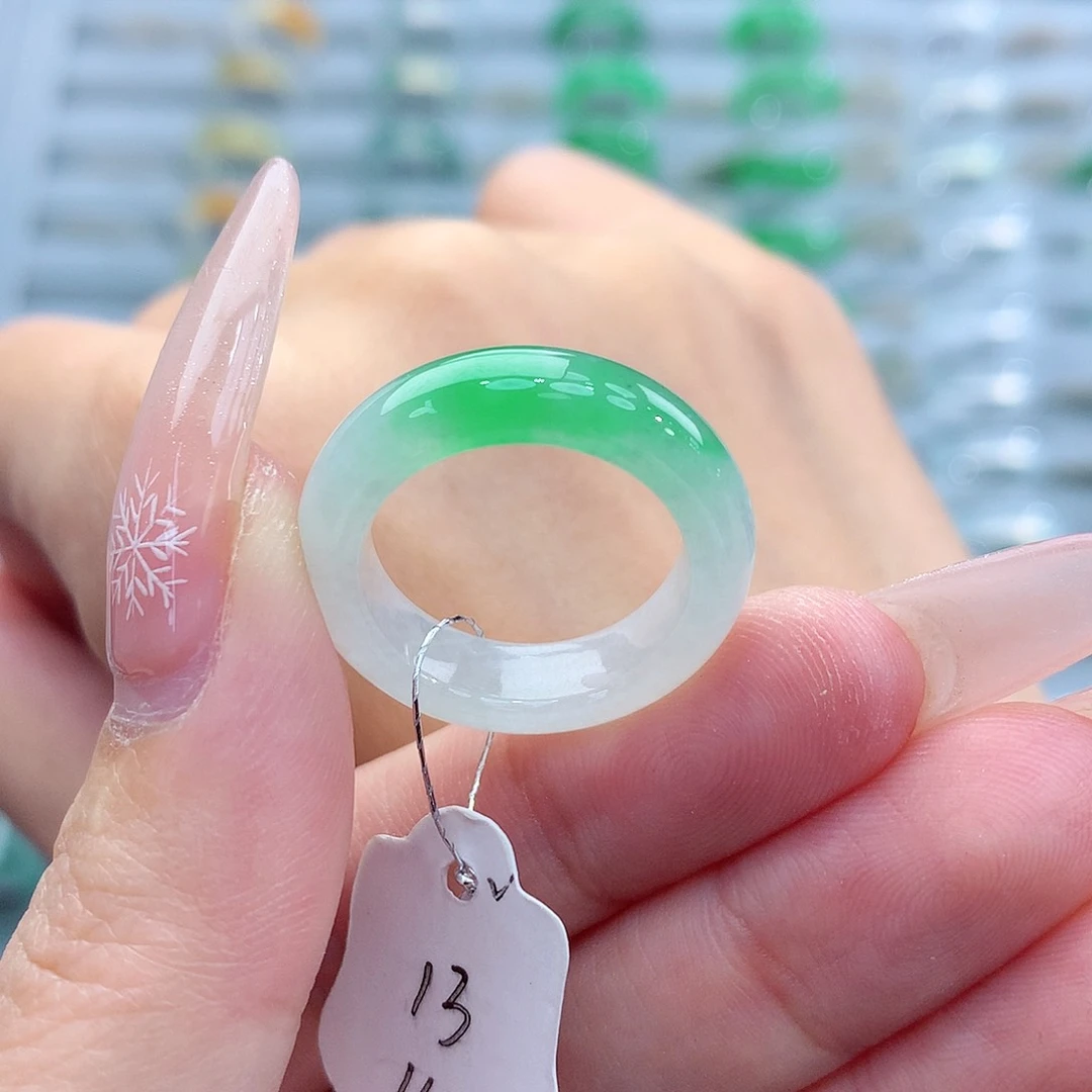 翡翠戒指未镶嵌天然