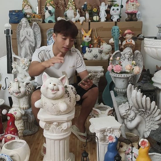 合成树脂胖猫花盆