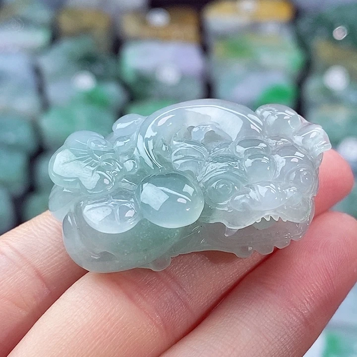 颈饰未镶嵌翡翠天然